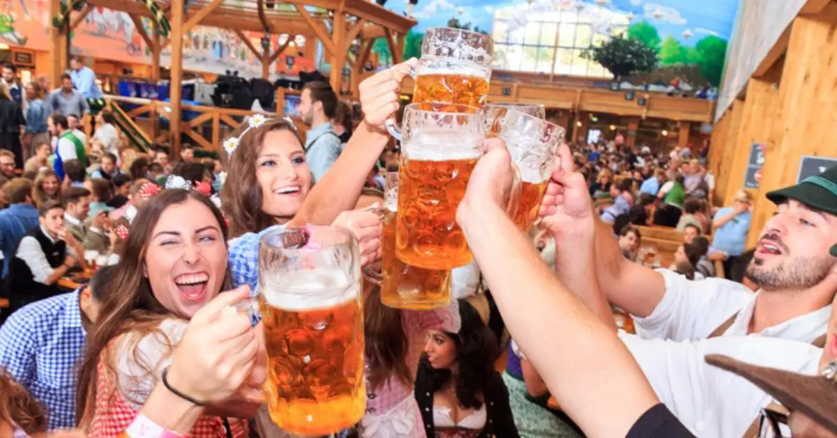 Oktoberfest Outfits for Travelers