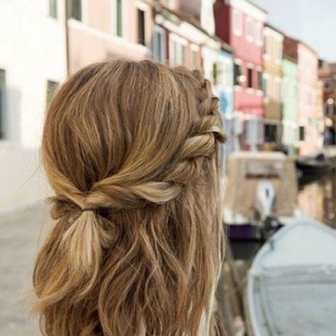 Oktoberfest Hairstyles for Women to Elevate Your Dirndl Dresses
